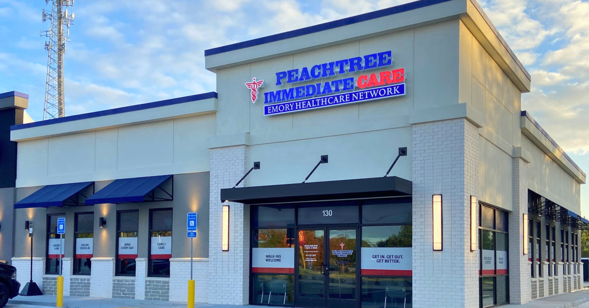 An image of the exterior of Peachtree Immediate Care Lovejoy location on a sunny, lightly cloudy day.